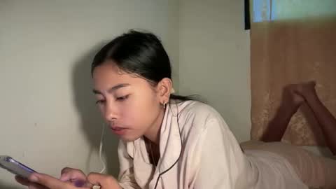 mika online show from 09.17.25