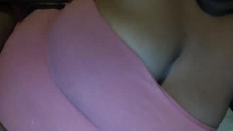 Snapshot of creamycocobabe chatting on 01.14.25 CreamyCocoBabe online show from 01.14.25