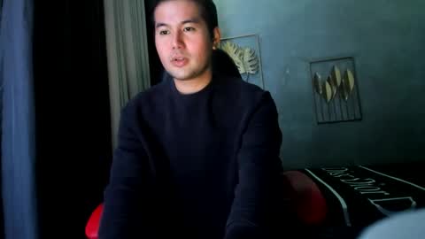 Snapshot of creamynow chatting on 12.25.24 BareCreamyCum online show from 12.25.24