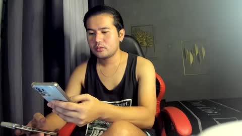 Snapshot of creamynow chatting on 12.28.24 BareCreamyCum online show from 12.28.24