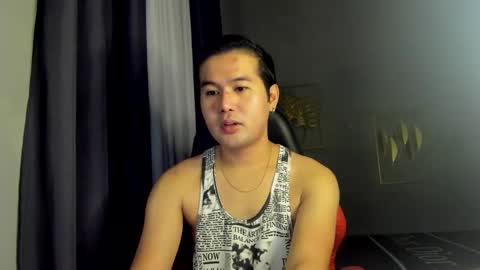 Snapshot of creamynow chatting on 12.29.24 BareCreamyCum online show from 12.29.24