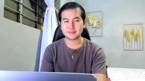 Snapshot of creamynow chatting on 12.31.24 BareCreamyCum online show from 12.31.24