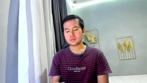 Snapshot of creamynow chatting on 01.01.25 BareCreamyCum online show from 01.01.25