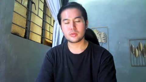 Snapshot of creamynow chatting on 01.03.25 BareCreamyCum online show from 01.03.25