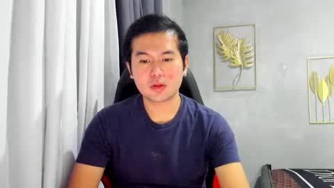 Snapshot of creamynow chatting on 01.12.25 BareCreamyCum online show from 01.12.25