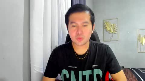 Snapshot of creamynow chatting on 01.13.25 BareCreamyCum online show from 01.13.25