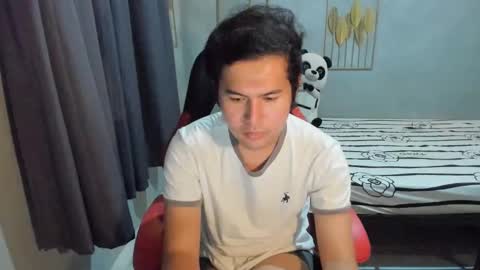 Snapshot of creamynow chatting on 10.24.25 BareCreamyCum online show from 10.24.25