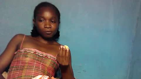 Snapshot of creamyxsugar chatting on 11.04.25 creamyxsugar online show from 11.04.25