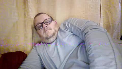 Snapshot of creeeping_death chatting on 01.18.26 The hopeless romantic online show from 01.18.26