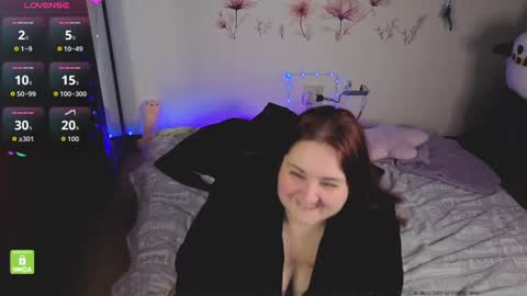 Snapshot of crim0nrose chatting on 06.12.26 Crimson Rose online show from 06.12.26