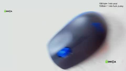 Gold Couple online show from 02.23.25