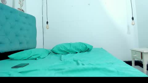 cris_dulce online show from 11.23.25