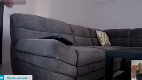 Snapshot of cris_tinne chatting on 06.18.26 cris_tinne online show from 06.18.26