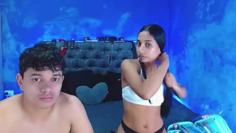 Snapshot of crisandmery chatting on 09.09.25 CRISANDMERY online show from 09.09.25