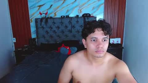 CRISANDMERY online show from 05.12.26