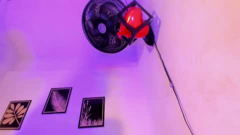 criss_zuri online show from 05.19.26