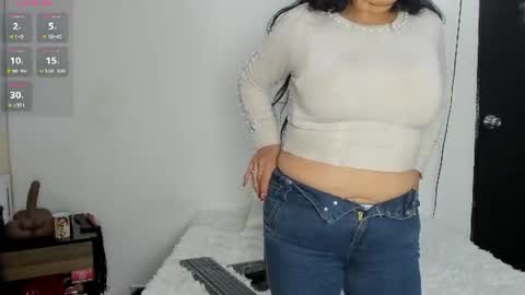 Snapshot of cristal_coopeer chatting on 06.10.26 Cristal yours Milf online show from 06.10.26