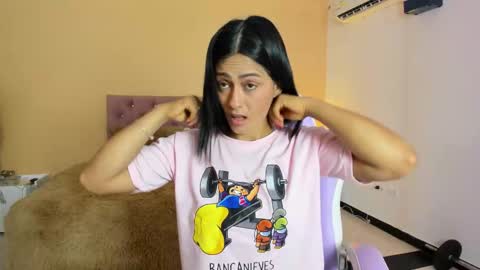 Snapshot of cristal_crossfit chatting on 01.05.26 Cristal online show from 01.05.26