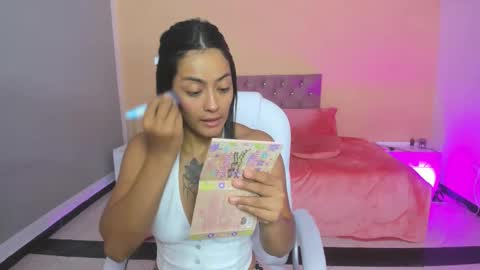 Snapshot of cristal_crossfit chatting on 02.24.26 Cristal online show from 02.24.26