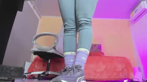 Snapshot of cristal_crossfit chatting on 02.27.26 Cristal online show from 02.27.26