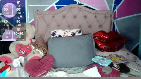 Snapshot of cristal_hot199037 chatting on 02.11.25 Cristal online show from 02.11.25