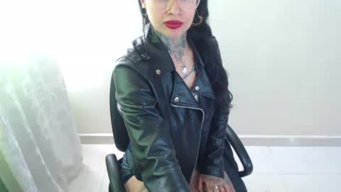 Snapshot of cristal_jayan chatting on 12.02.24 HI online show from 12.02.24