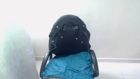 Snapshot of cristal_jayan chatting on 12.04.25 HI online show from 12.04.25