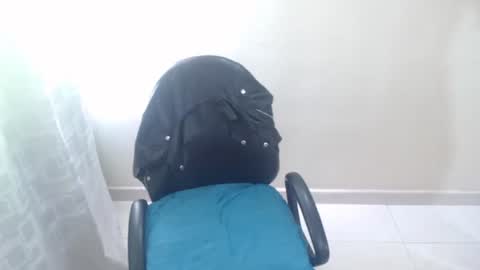 Snapshot of cristal_jayan chatting on 02.11.26 HI online show from 02.11.26