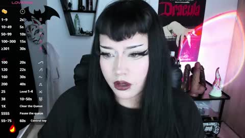 Snapshot of cristal_kosh chatting on 09.27.25 Cris online show from 09.27.25