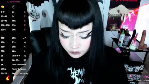 Snapshot of cristal_kosh chatting on 04.08.26 Cris online show from 04.08.26