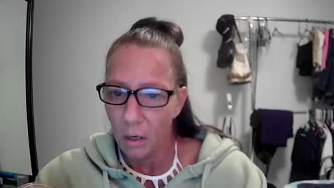 Snapshot of cristalmills069 chatting on 06.20.26 Quartz online show from 06.20.26