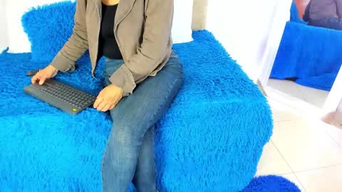 cristal walker online show from 10.30.25