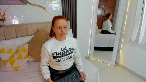 Snapshot of cristalwalker__ chatting on 05.23.26 cristal walker online show from 05.23.26