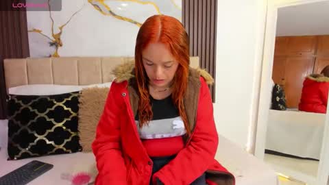 Snapshot of cristalwalker__ chatting on 06.08.26 cristal walker online show from 06.08.26