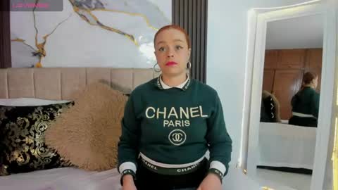 Snapshot of cristalwalker__ chatting on 06.12.26 cristal walker online show from 06.12.26