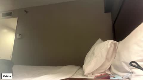 Snapshot of cristasworldxoxo chatting on 10.02.25 Crista online show from 10.02.25