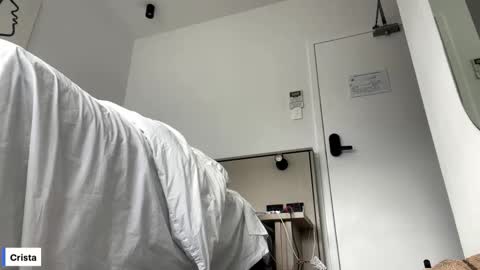 Snapshot of cristasworldxoxo chatting on 10.26.25 Crista online show from 10.26.25