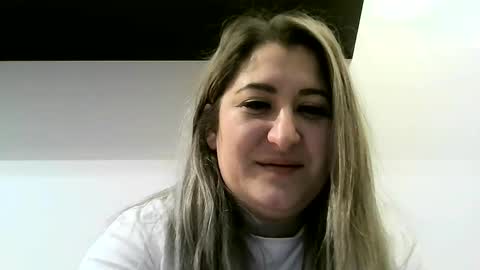 Snapshot of cristina20021991 chatting on 01.01.25 cristina20021991 online show from 01.01.25