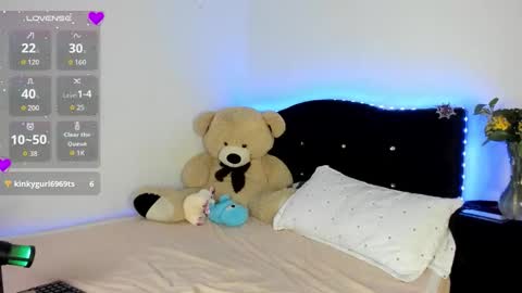 Snapshot of cristina_fernando chatting on 02.24.26 soycriss online show from 02.24.26