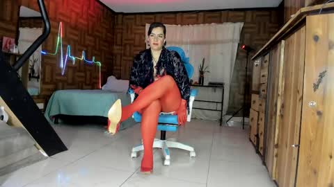 Snapshot of cristinavanegas chatting on 06.07.26 Julieta online show from 06.07.26