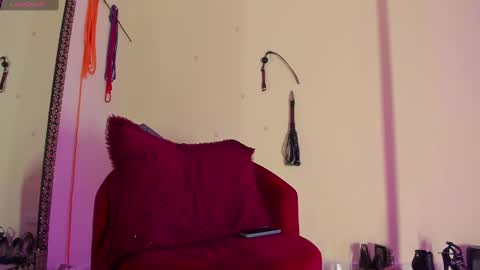 Snapshot of cristinsmith chatting on 03.10.25 Cristin online show from 03.10.25