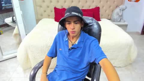 Snapshot of cristoferr_1 chatting on 03.13.26 CRISTOFER online show from 03.13.26