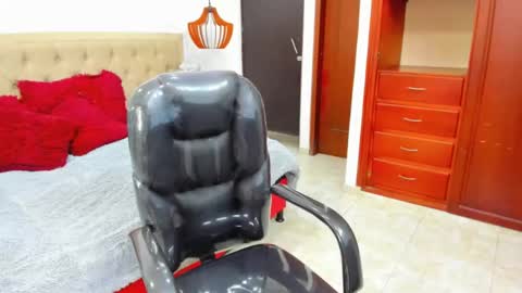 Snapshot of cristoferr_1 chatting on 03.14.26 CRISTOFER online show from 03.14.26