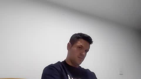 Snapshot of cristopher3042 chatting on 01.04.25 cristopher3042 online show from 01.04.25