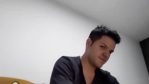 Snapshot of cristopher3042 chatting on 01.17.25 cristopher3042 online show from 01.17.25