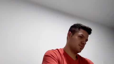 Snapshot of cristopher3042 chatting on 02.14.25 cristopher3042 online show from 02.14.25