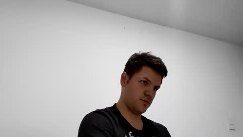 Snapshot of cristopher3042 chatting on 02.25.25 cristopher3042 online show from 02.25.25