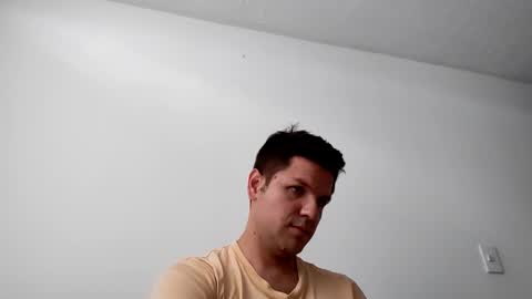 Snapshot of cristopher3042 chatting on 02.26.25 cristopher3042 online show from 02.26.25