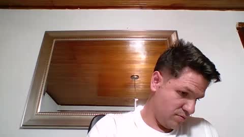 Snapshot of cristopher3042 chatting on 09.23.25 cristopher3042 online show from 09.23.25