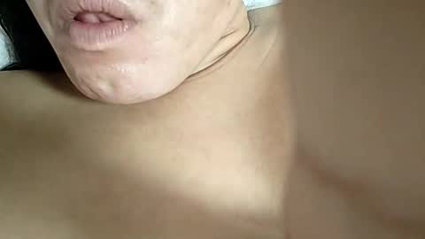 Snapshot of crizzy30 chatting on 10.08.25 crizzy30 online show from 10.08.25